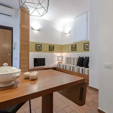 Colosseum Magic Terrace Apartment Rome