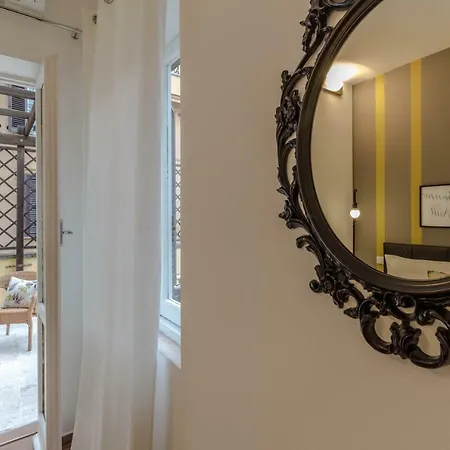 Colosseum Magic Terrace Apartman *