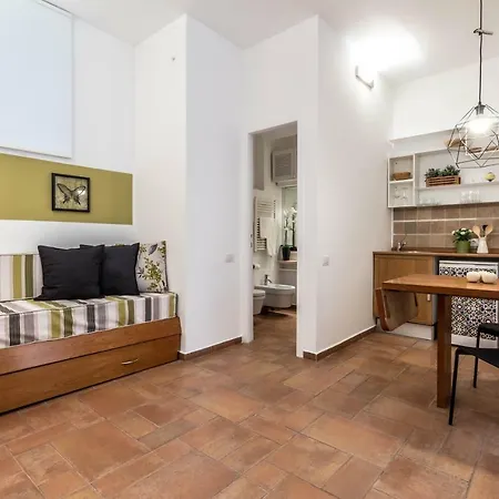 Colosseum Magic Terrace Apartment *